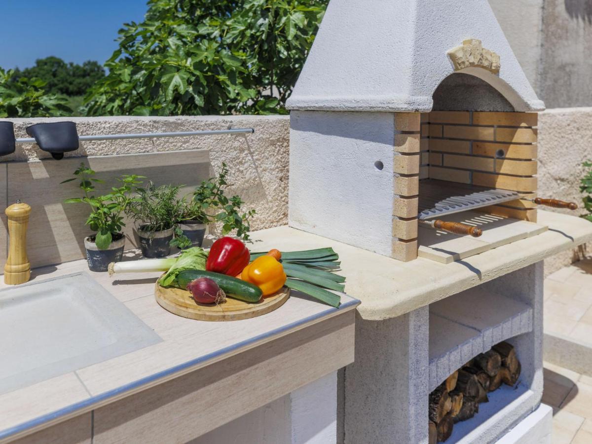 Holiday Home Villa Dora By Interhome Pula Exterior foto