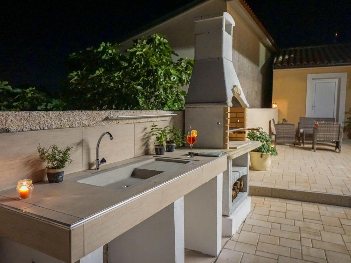 Holiday Home Villa Dora By Interhome Pula Exterior foto
